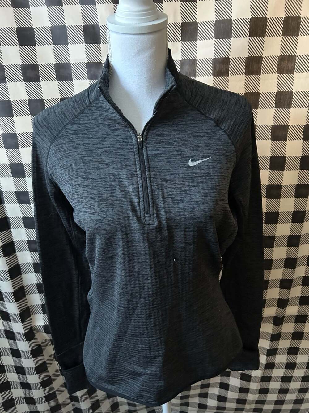 Nike Women's Element Sphere Dry-Fit 1/2 Zip Running Pullover - Charcoal Grey